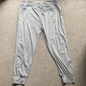 Free2b grey joggers